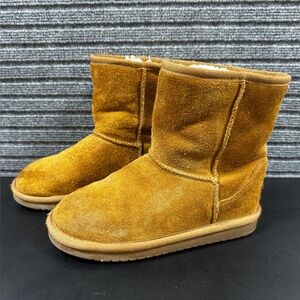 Ugg Koolaburra‎ Boots Kids size 2